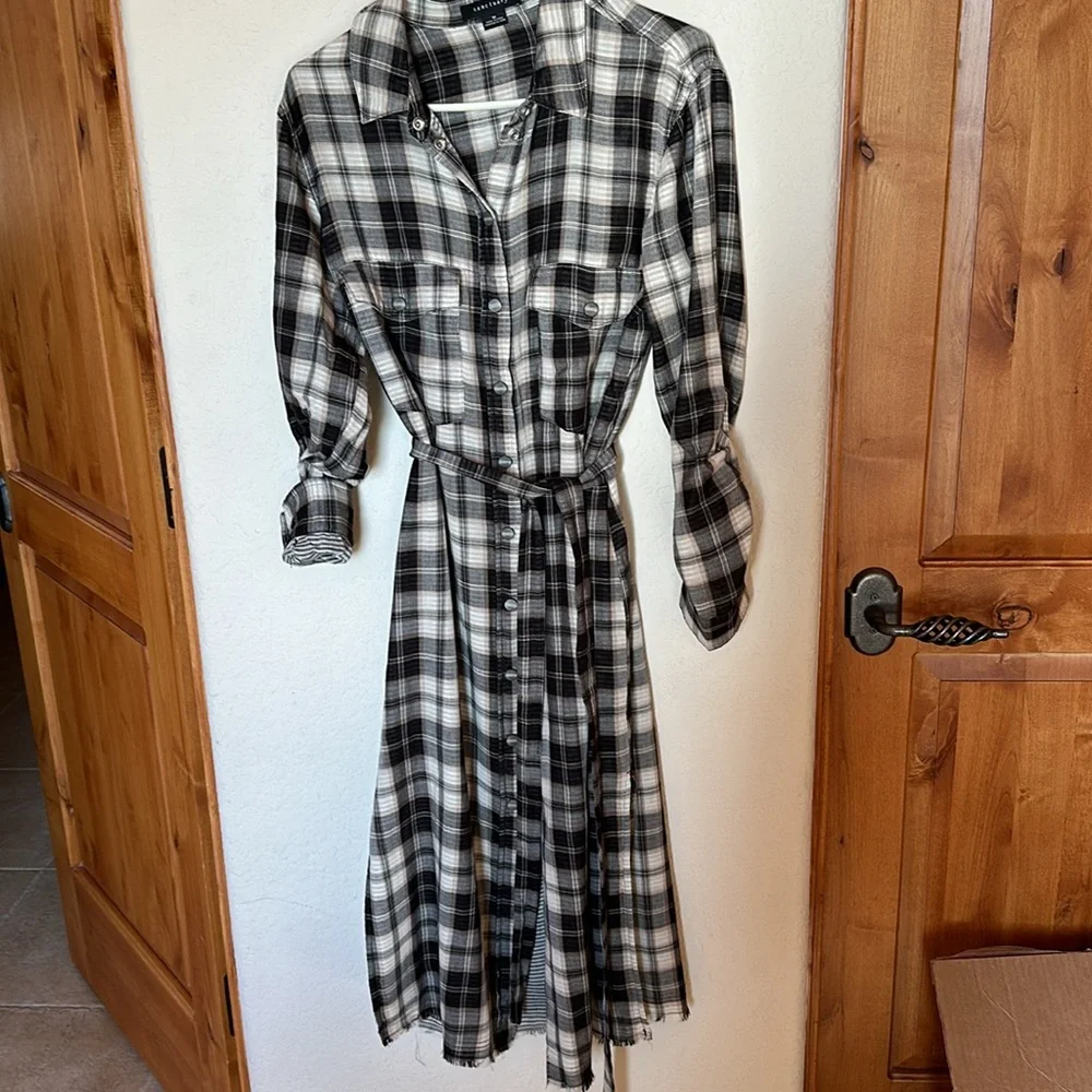 Sanctuary Shirtdress or Duster, Plaid Cotten & Rayon Cozy NWOT - never worn. - Picture 4 of 7